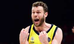 Melli: Fenerbahçe’de Oynuyorsanız Zirvede Olmak Zorundasınız