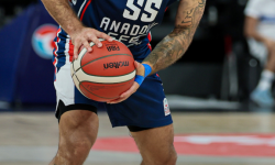 Anadolu Efes Evinde Beşiktaş’a Geçit Vermedi