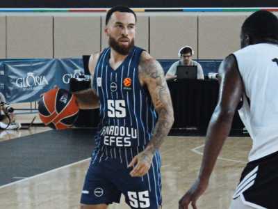 Anadolu Efes, Gloria Cup’ta Dubai Basketball’a 79-75 Yenildi