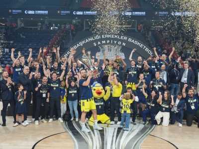 Basketbolda Duygusal Bulaşma Takım Performansını Nasıl Etkiler?