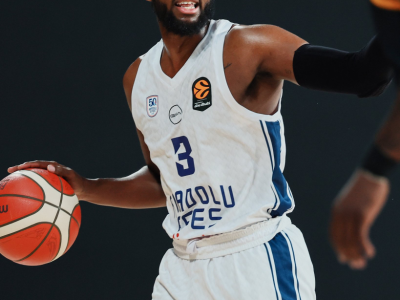 Anadolu Efes 27 Asist Yaparak AEK’i Rahat Maglup Etti