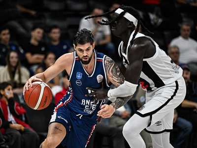 Anadolu Efes Beşiktaş’ı 95-81 Geçerek Sezona Güçlü Başladı