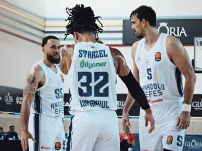 Anadolu Efes, Lokomotiv Kuban Karsisinda 85-74