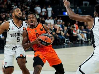 Beşiktaş Valencia’ya Son Topta Teslim: Omoruyi ve Nowell’in Çabaları Yetmedi