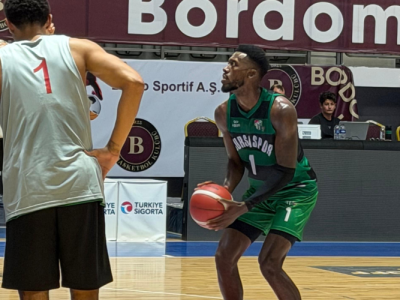 Bursaspor Hazırlık Maçında Körfez Basket’i 21 Sayı Farkla Geçti