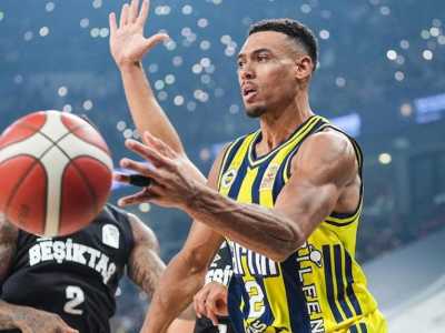 Fenerbahçe 39. Cumhurbaşkanlığı Kupası’nı Müzesine Götürdü