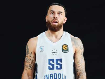 Mike James, Anadolu Efes Formasıyla İlk Maçında 14 Sayı Attı