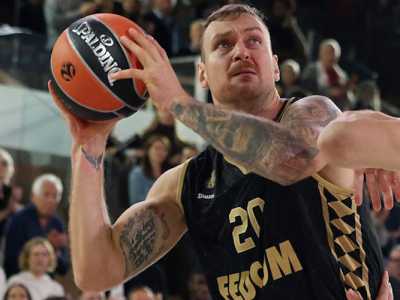 PAOK, Donatas Motiejunas Transferini Tamamlamak Üzere