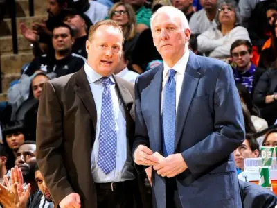 Popovich 77 Yaşında Asistanının Eski Eşiyle Evlendi
