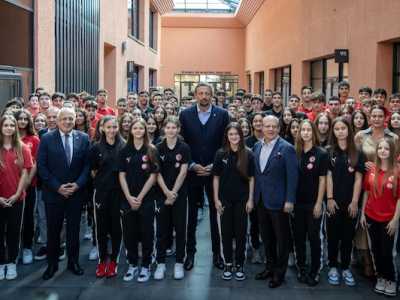 TBF Basketbol Spor Lisesi İkinci Yılına Başladı: 350 Adaydan 50 Öğrenci