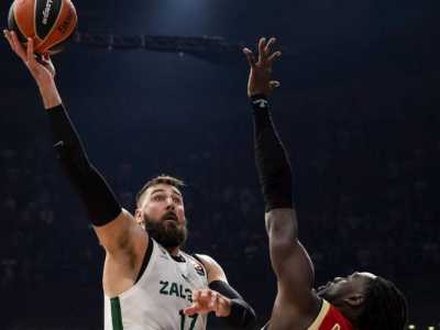 Daniel Oturu’nun Alley-Oop Şovu EuroLeague’in Açılışını Renklendirdi