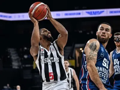 Anadolu Efes BSL’nin İlk Derbisinde Beşiktaş’ı 95-81 Geçti