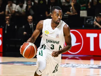 Mike Davis Öncülüğünde Esenler Erokspor, TOFAŞ Deplasmanından Galibiyetle Döndü
