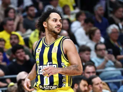 Shane Larkin Panathinaikos Deplasmanında Kafilede Yok