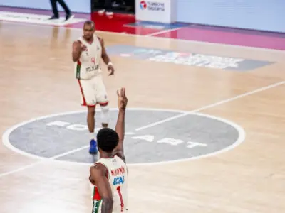 Steven Enoch’un Etkili Oyunuyla Karşıyaka, Çayırova’yı 95-79 Mağlup Etti