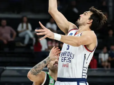 Anadolu Efes Saric ile BSL’de Üçte Üç Yaptı: 85-76