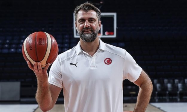 Brook Lopez, Mehmet Okur için övgü dolu sözler kullandı