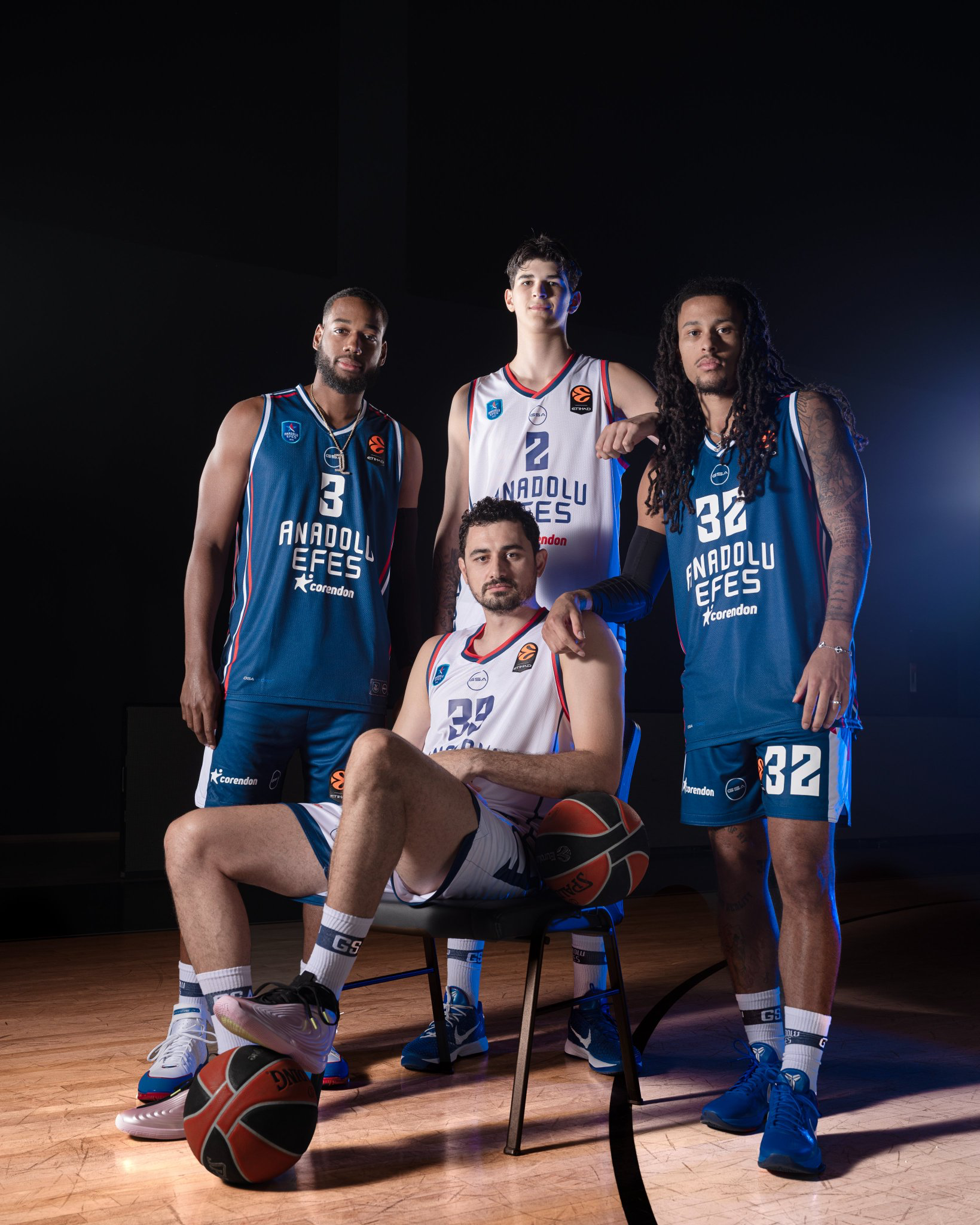 Anadolu Efes'in 2026-27 sezonu yeni formaları