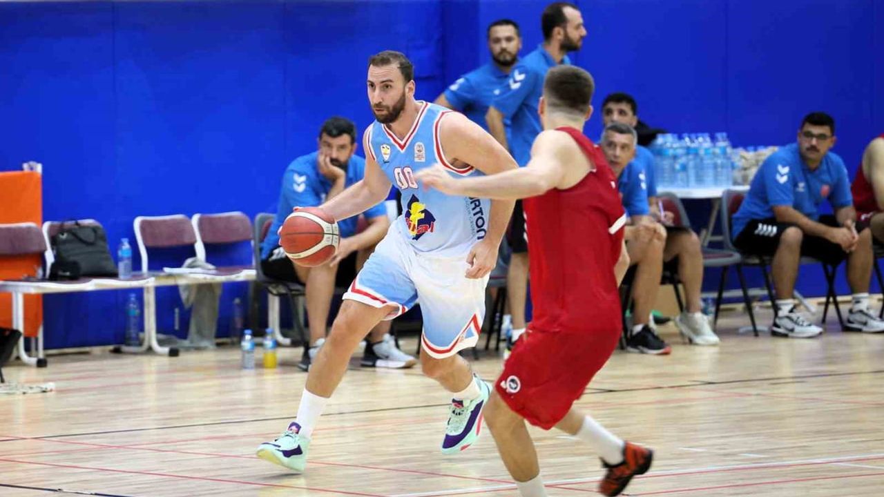 Final Basketbol Turnuvası Osmangazi Dikkaldırım Spor Salonu
