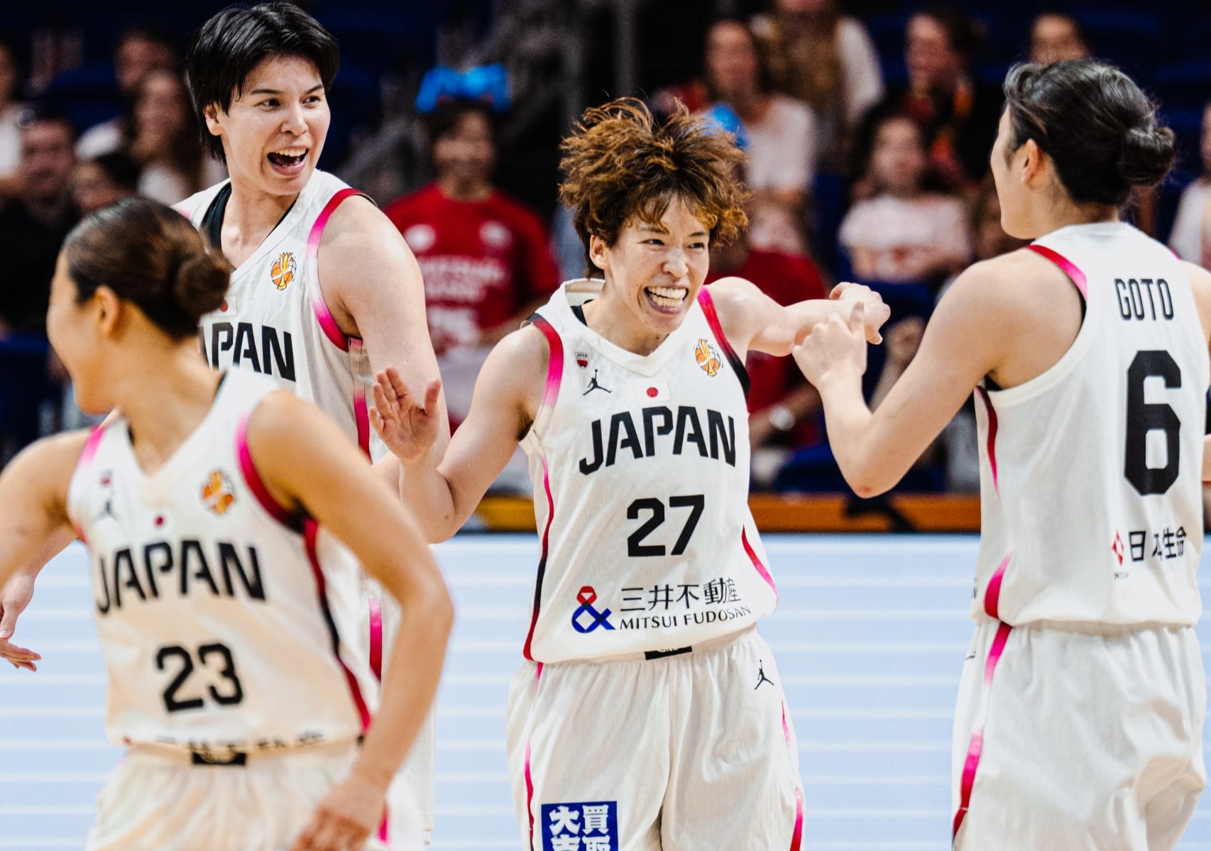 Saki Hayashi, Japonya formasıyla FIBA Kadınlar Dünya Kupası'nda şut denemesinde
