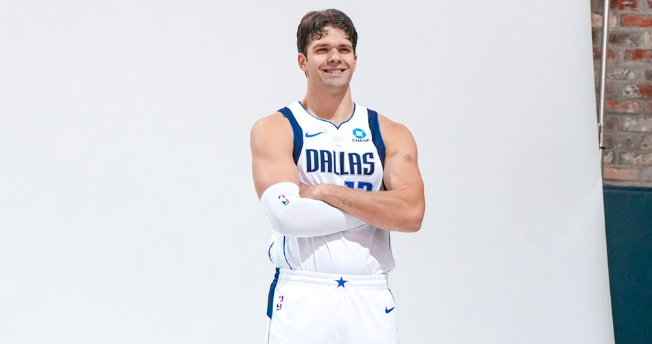 Tarık Biberovic Dallas Mavericks medya günü