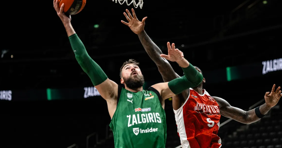 Jonas Valanciunas Zalgiris formasıyla