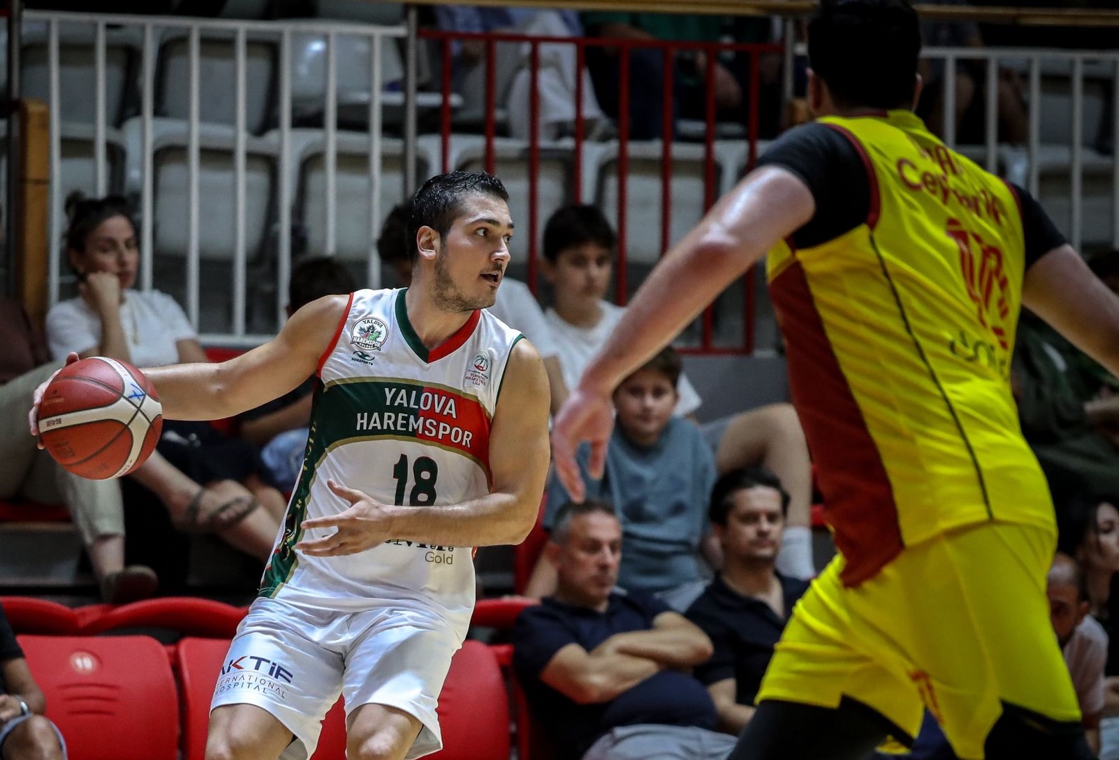 Türk Telekom - Lokomotiv Kuban hazırlık maçından hücum karesi
