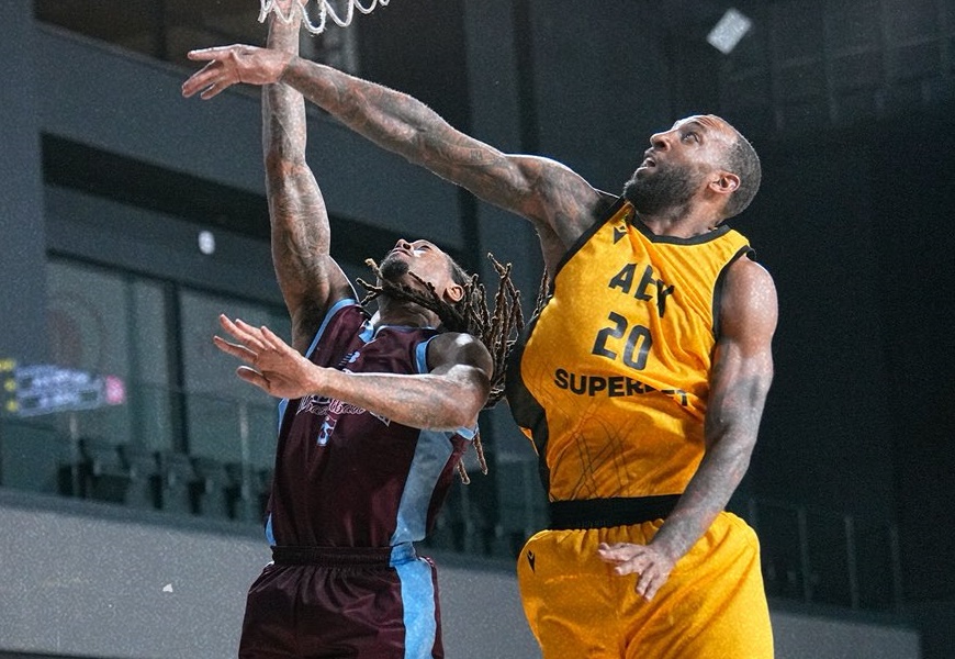 Türk Telekom - Lokomotiv Kuban maçının son çeyrek mücadelesi